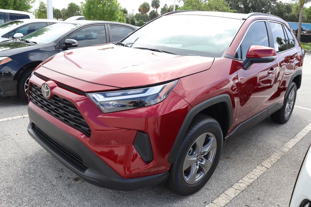 2024 Toyota RAV4 XLE 2