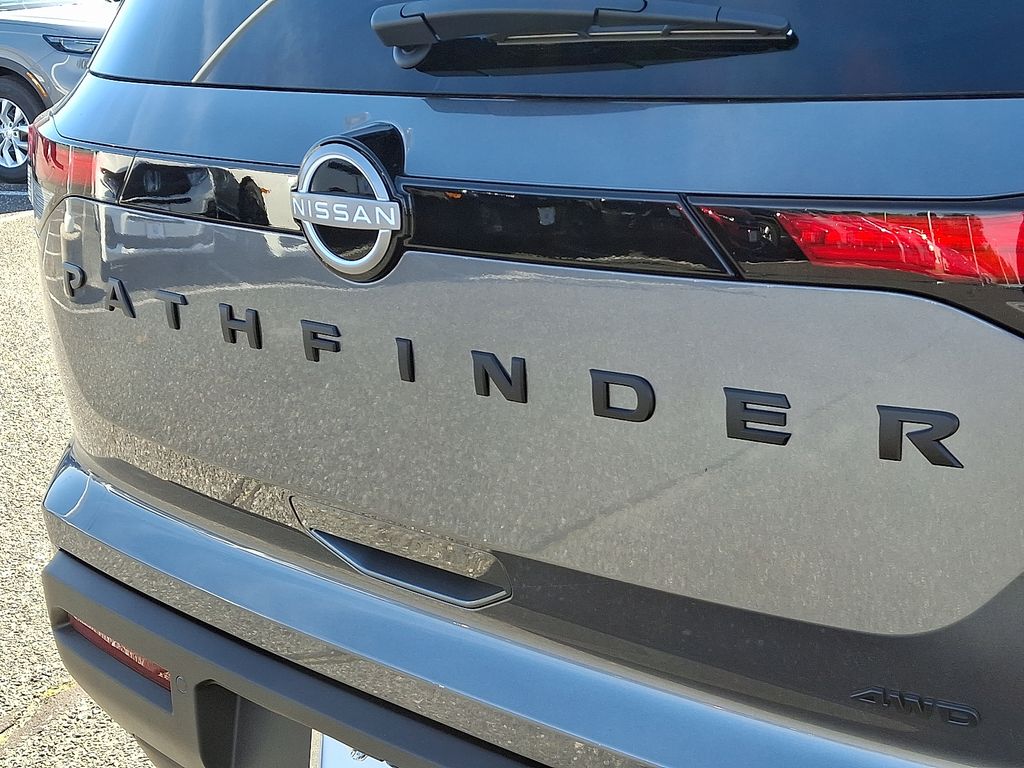 Thumbnail: 2025 Nissan Pathfinder - 12