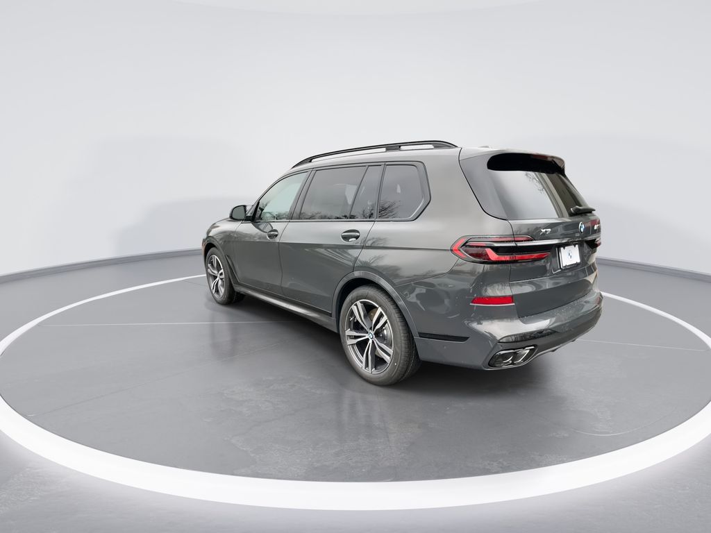 Thumbnail: 2026 BMW X7 - 6