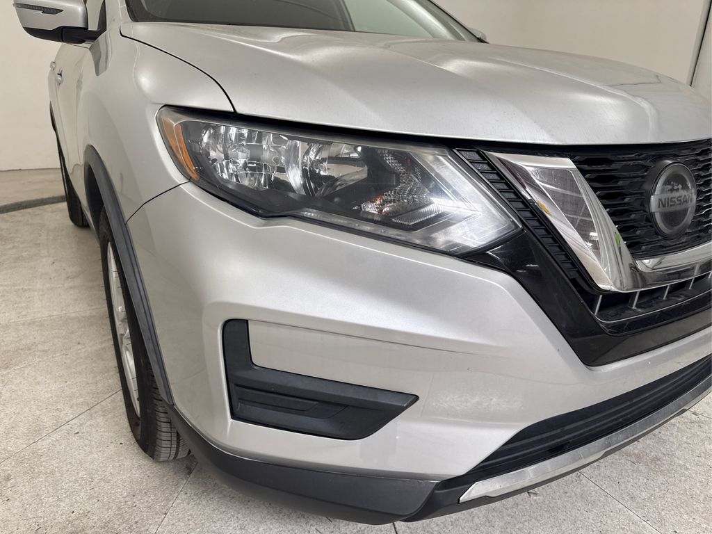 2019 Nissan Rogue SV - Photo 9