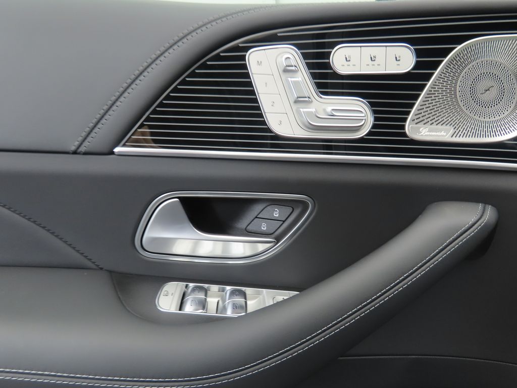 Thumbnail: 2025 Mercedes-Benz GLS - 25