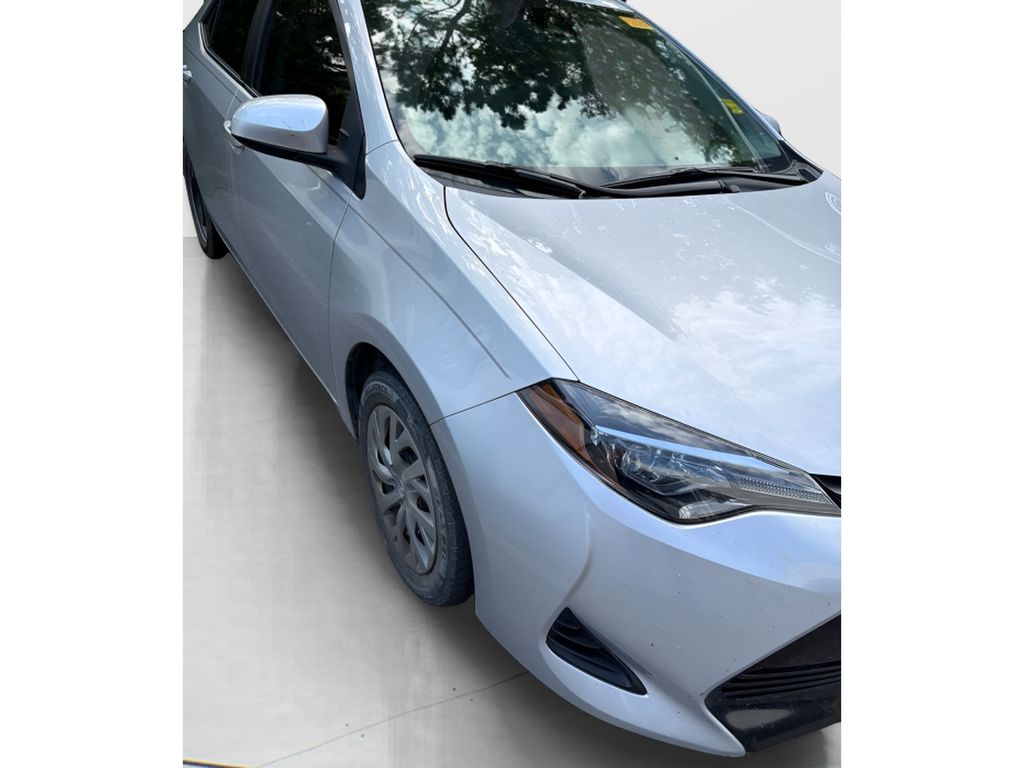 Used 2019 Silver Toyota LE image 3