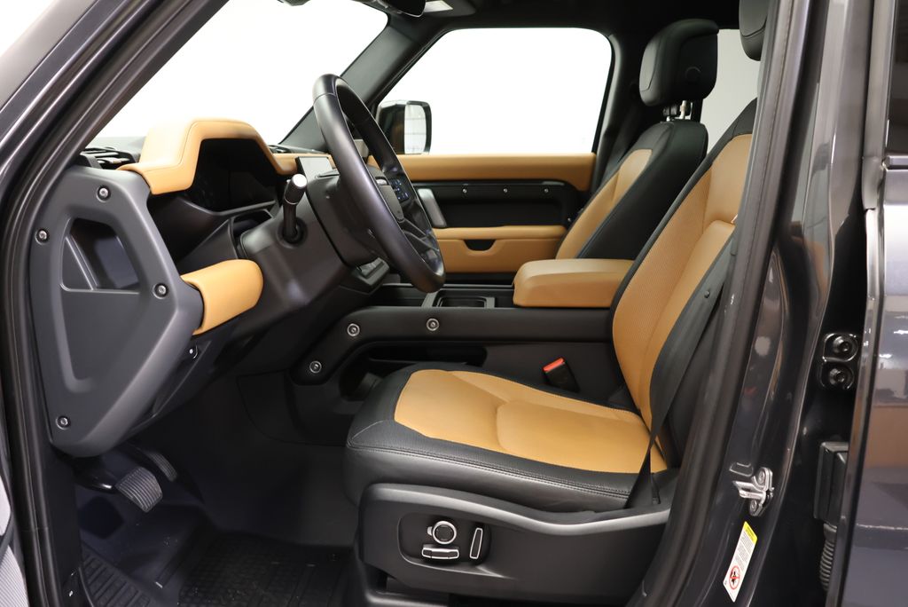 Thumbnail: 2024 Land Rover Defender - 30