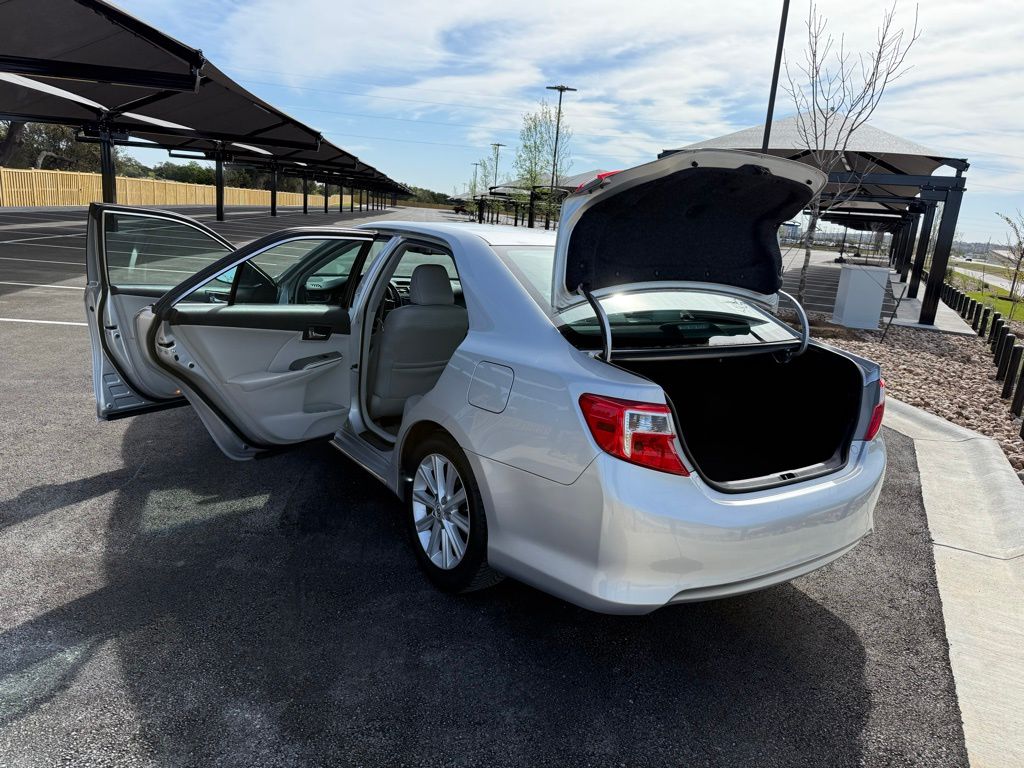 Thumbnail: 2012 Toyota Camry - 25