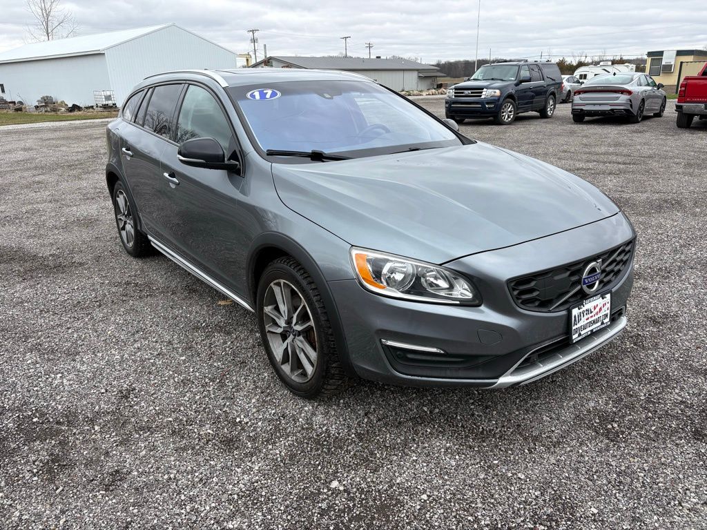 2017 Volvo V60 Cross Country