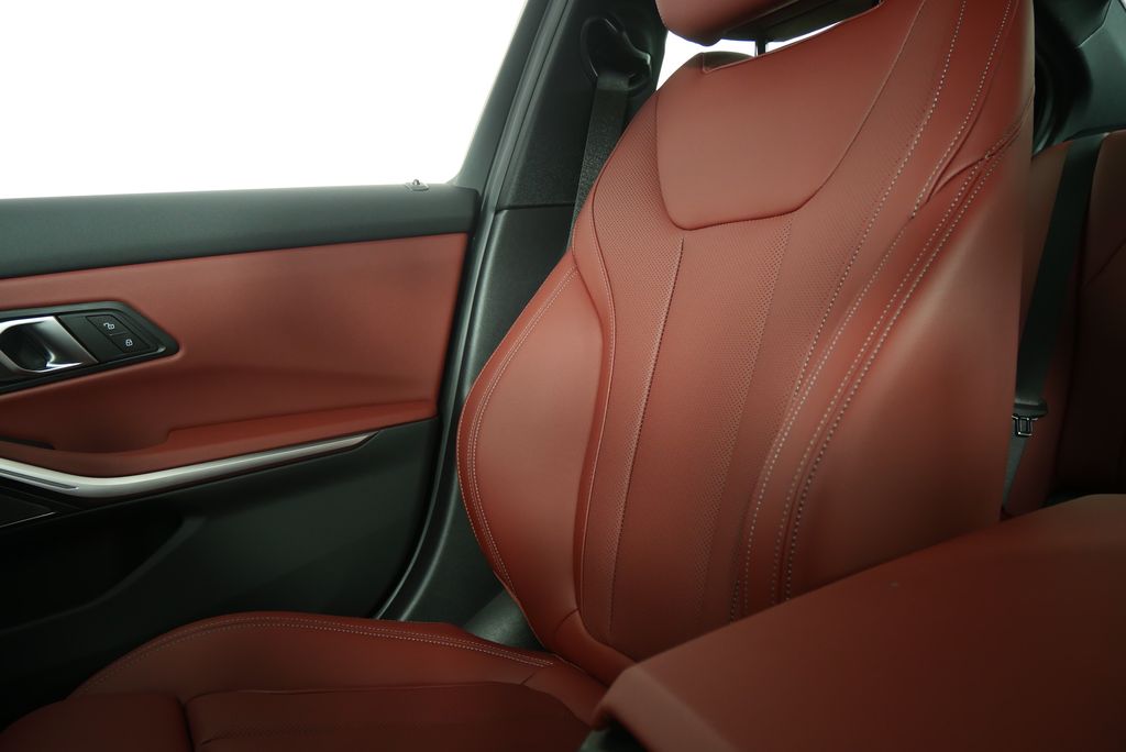 Thumbnail: 2025 BMW 3 Series - 22