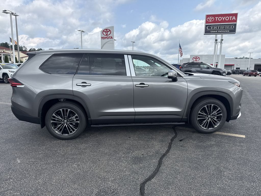 New 2026 Toyota Grand Highlander Hybrid SUV