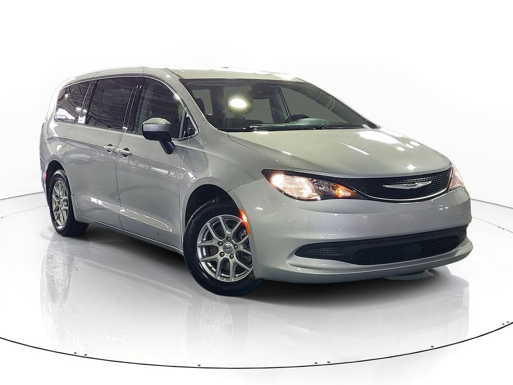 Silver Mist Clearcoat 2023 Chrysler Voyager LX FWD Minivan Front-Wheel Drive 9-Speed Automatic