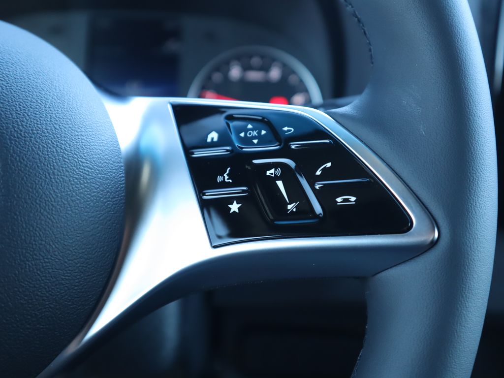 Thumbnail: 2025 Mercedes-Benz Sprinter - 13