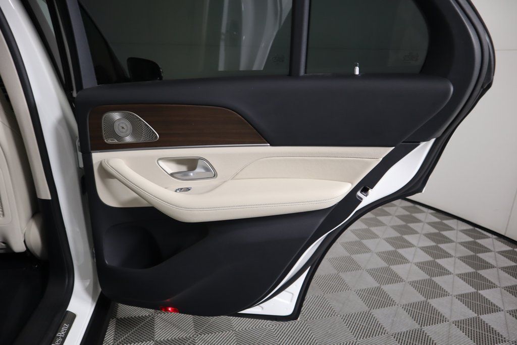 Thumbnail: 2023 Mercedes-Benz GLE - 28