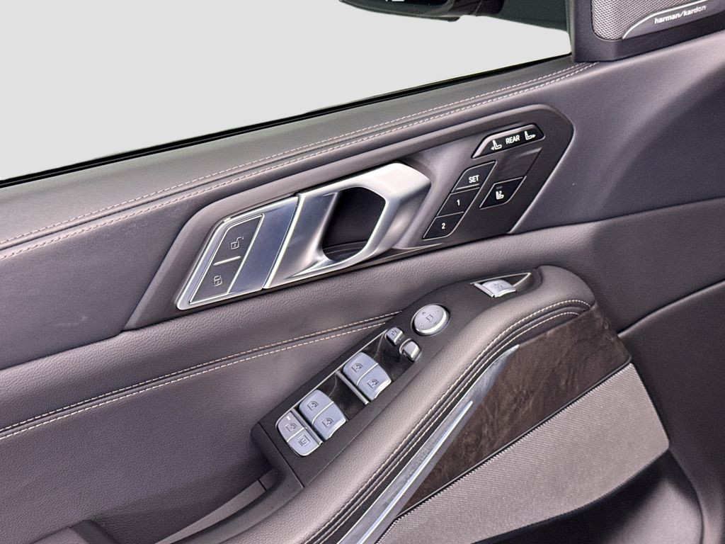 Thumbnail: 2021 BMW X7 - 22