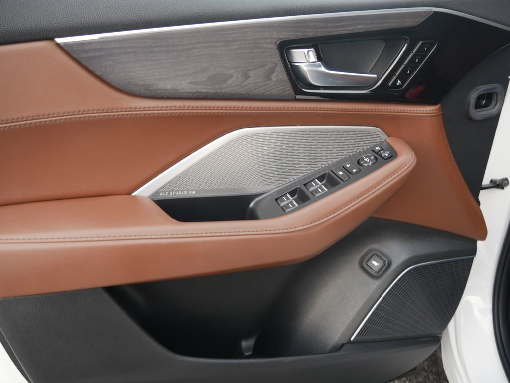 Thumbnail: 2023 Acura MDX - 16