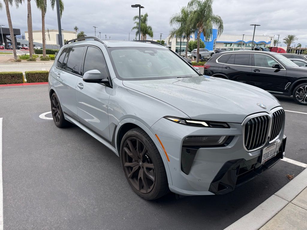 Thumbnail: 2023 BMW X7 - 4