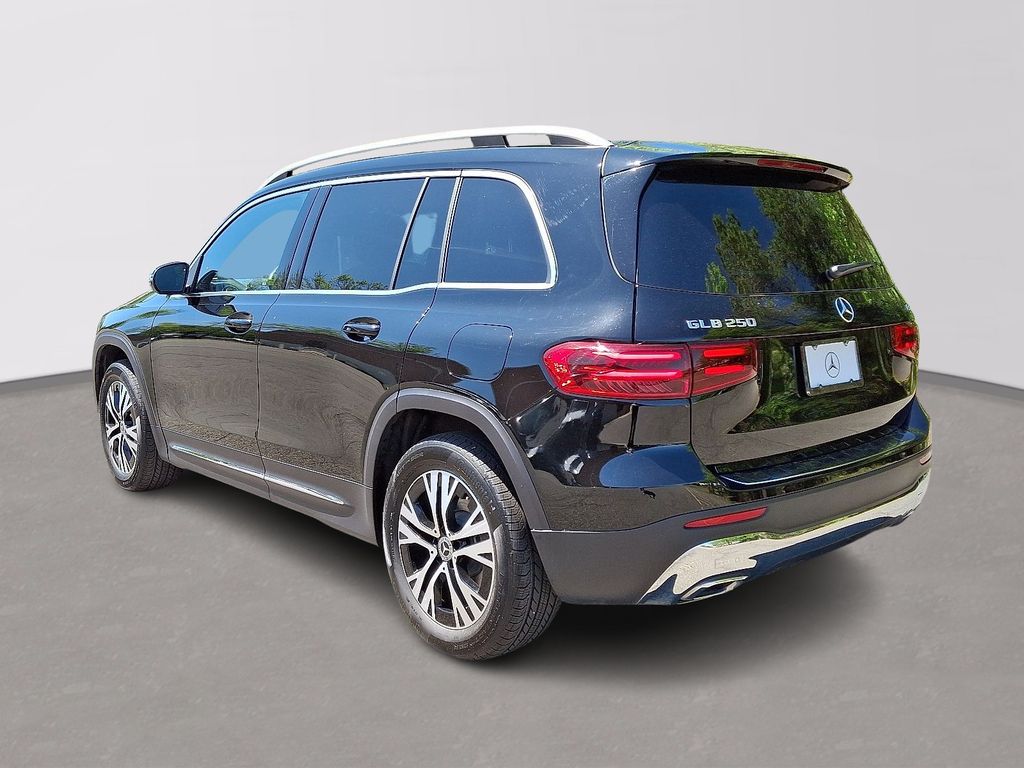 Thumbnail: 2026 Mercedes-Benz GLB - 6