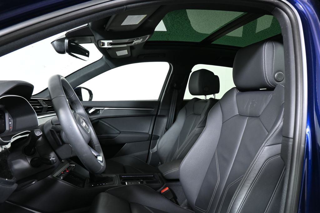 Thumbnail: 2025 Audi Q3 - 5