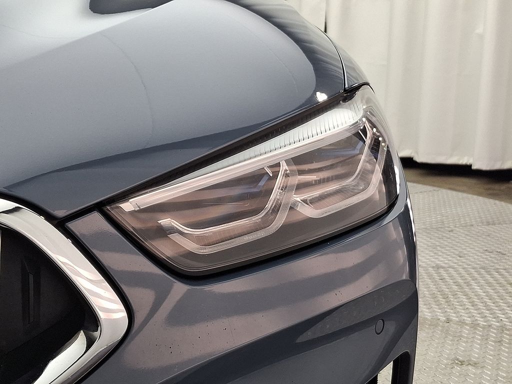 Thumbnail: 2022 BMW 8 Series - 9