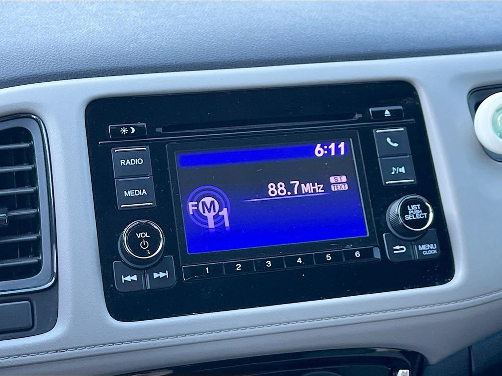 2022 Honda HR-V LX White at AutoSavvy Houston Southwest