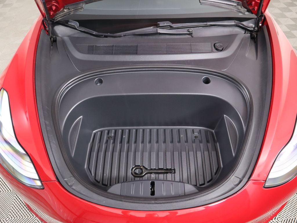 Thumbnail: 2021 Tesla Model 3 - 29