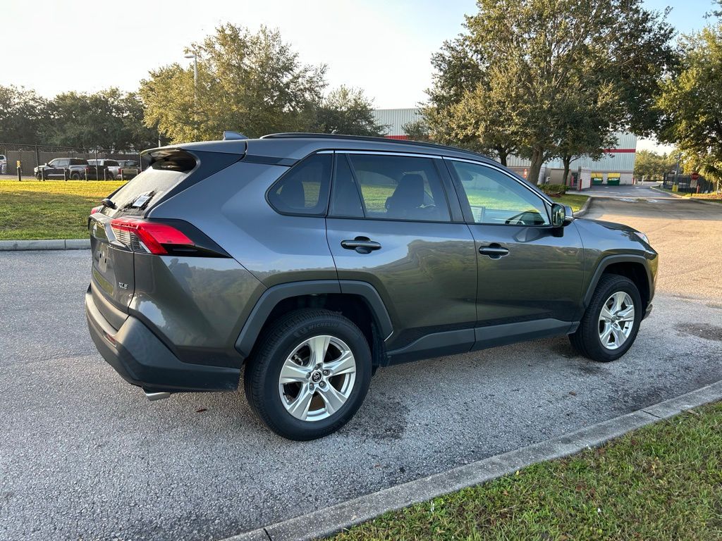 Thumbnail: 2021 Toyota RAV4 - 5