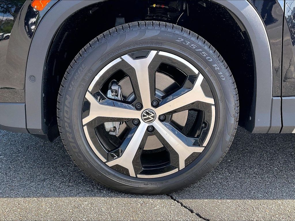 2026 Volkswagen Tiguan — photo 8