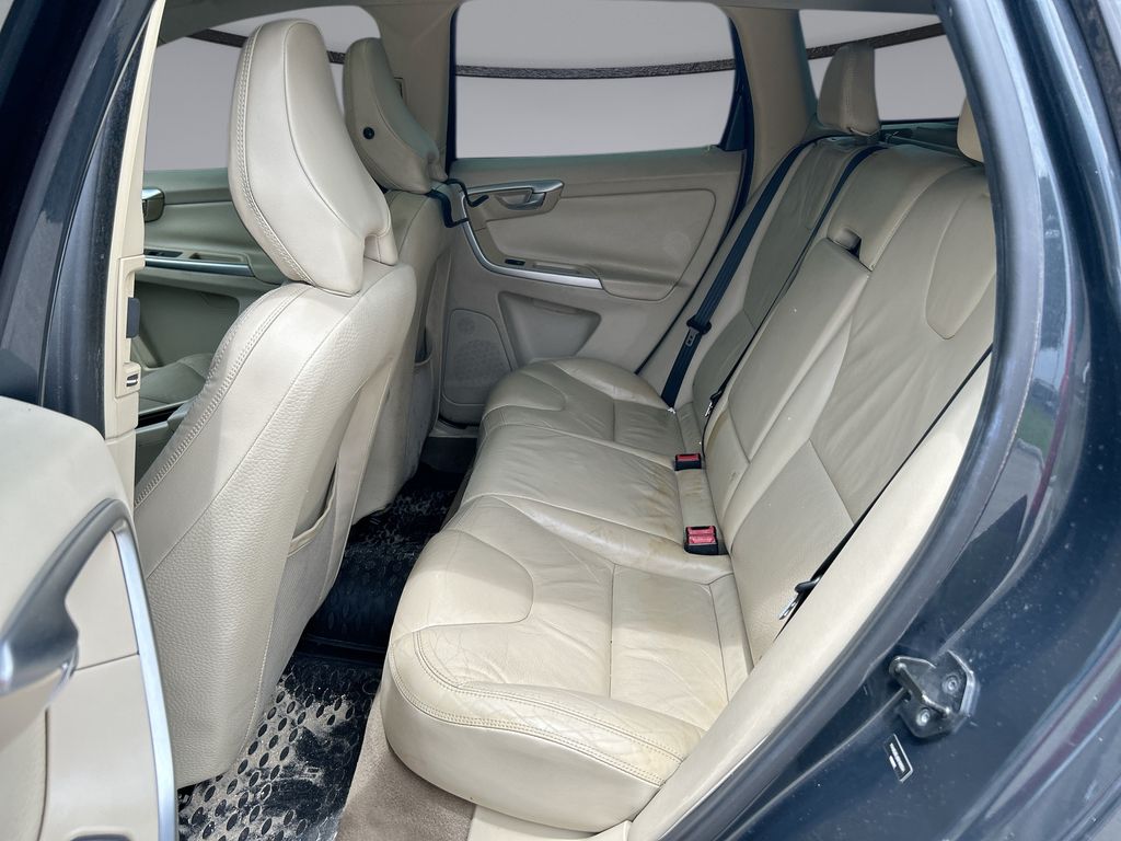 Thumbnail: 2011 Volvo XC60 - 28
