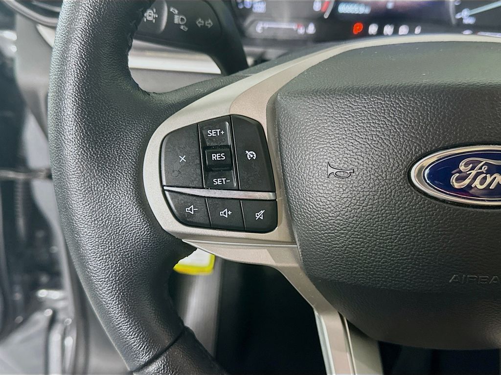 Used 2023 Gray Ford XLT image 25