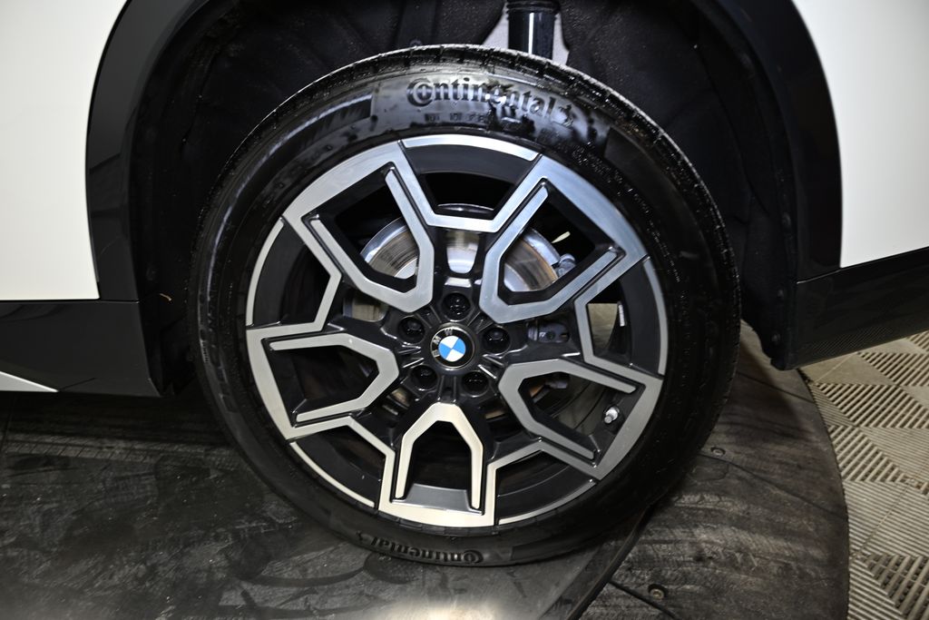 Thumbnail: 2025 BMW X1 - 12