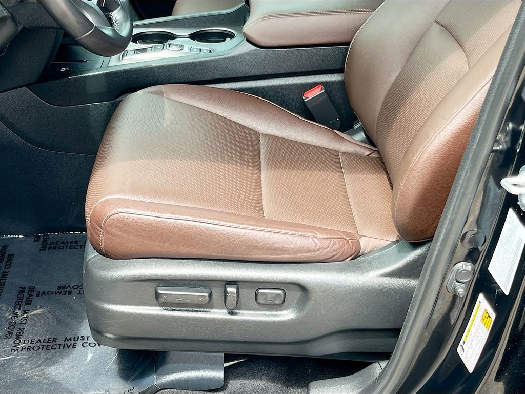 2024 Honda Ridgeline RTL Black at North Houston Mitsubishi