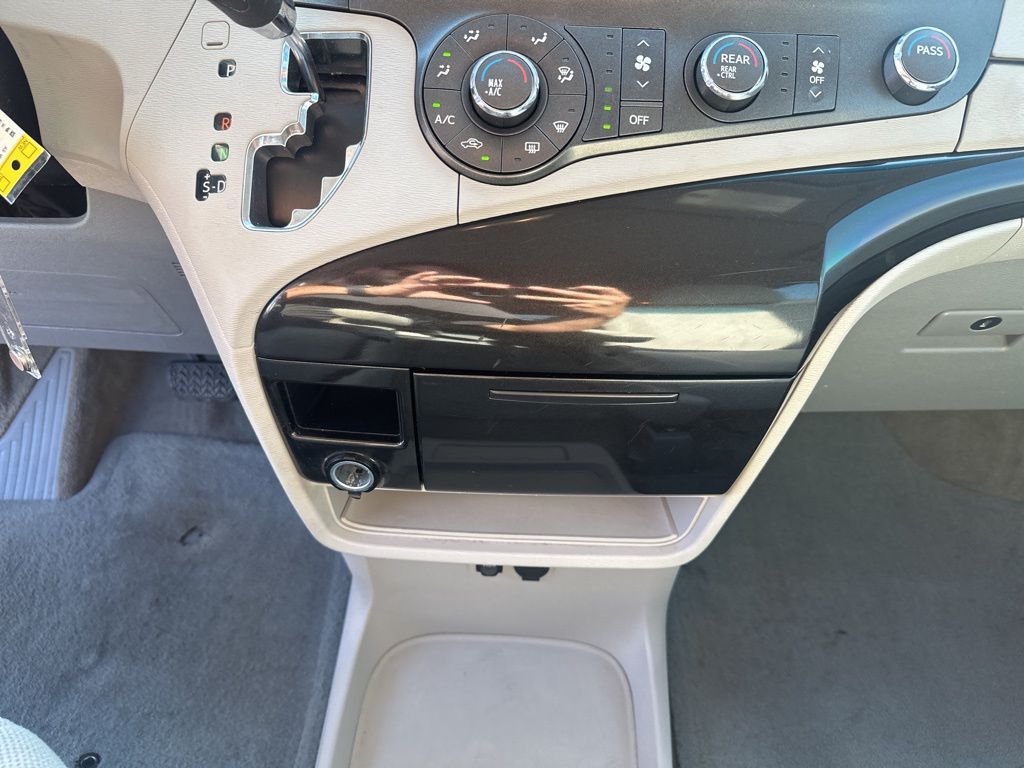2012 Toyota Sienna  Le In Austin, Texas