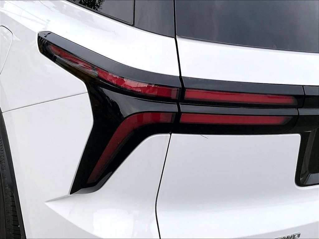 2026 Chevrolet Traverse — photo 33