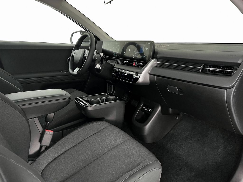 IONIQ 5 SE