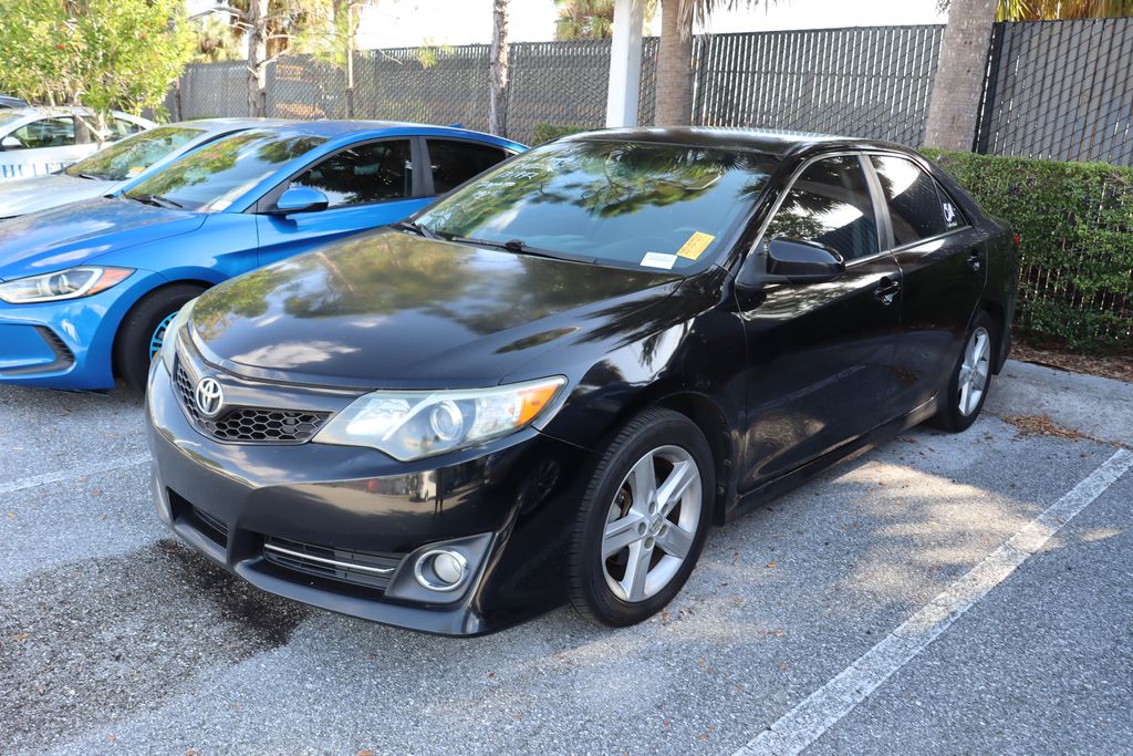 2014 Toyota Camry SE -
                West Palm Beach, FL