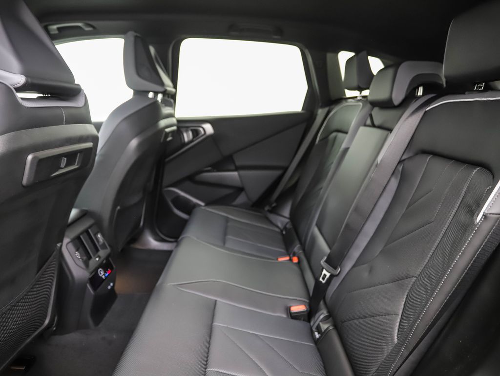 Thumbnail: 2026 BMW X3 - 23