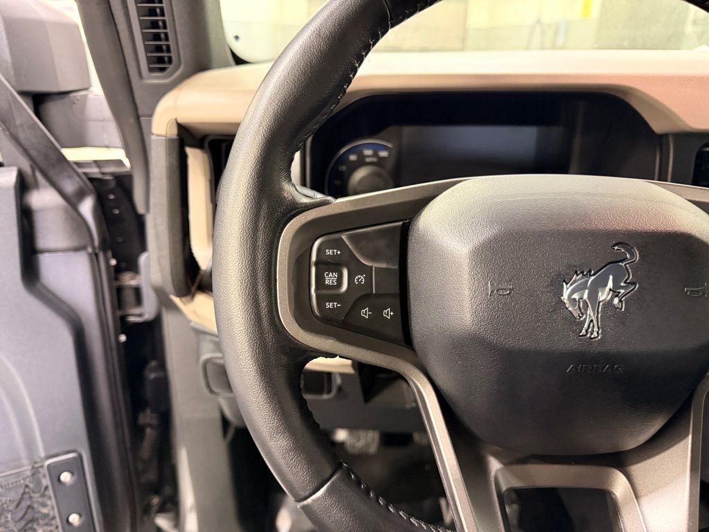 Thumbnail: 2022 Ford Bronco - 14