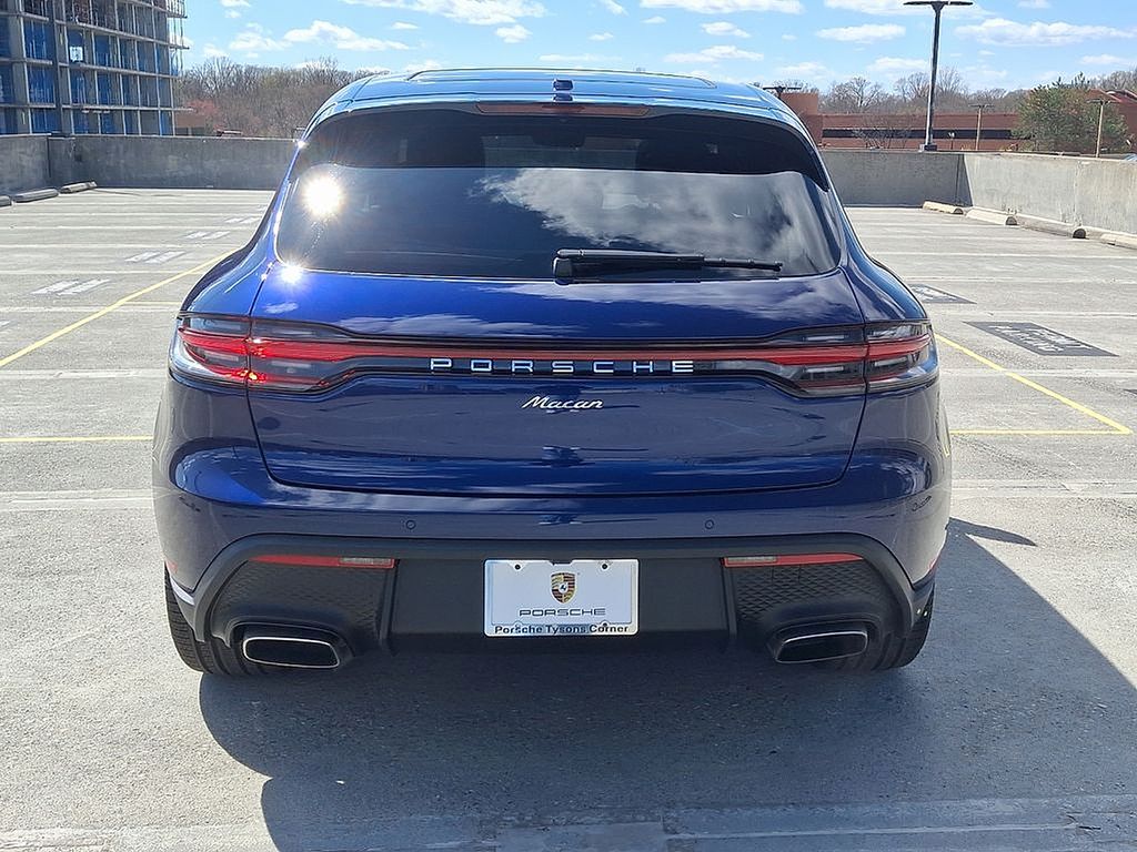 Thumbnail: 2025 Porsche Macan - 9