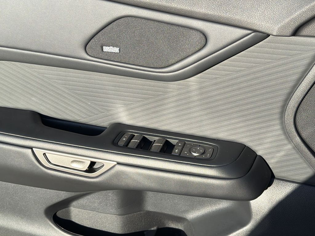 Thumbnail: 2026 Lexus ES - 29