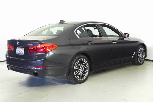 2018 BMW 5 Series 530i 8