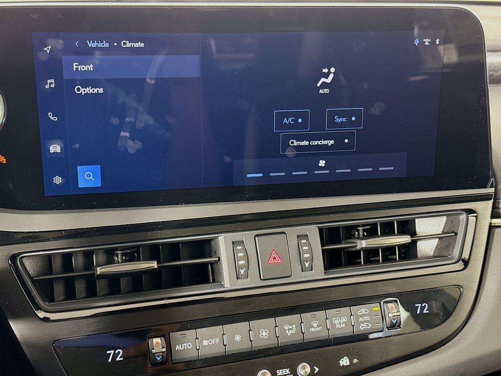 2025 Lexus ES  14