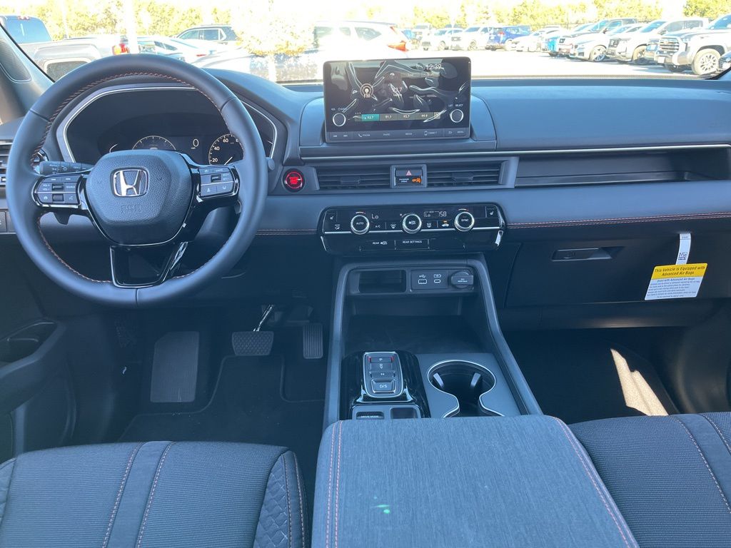 Thumbnail: 2025 Honda Pilot - 8