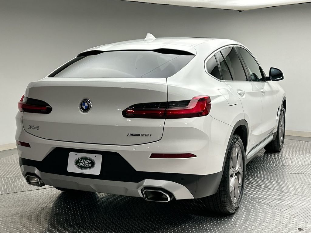 2022 BMW X4 xDrive30i 10