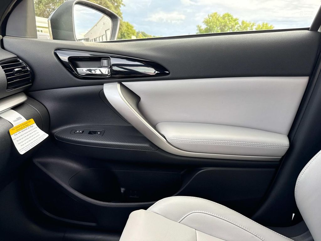 2025 Mitsubishi Eclipse Cross SEL - Photo 25
