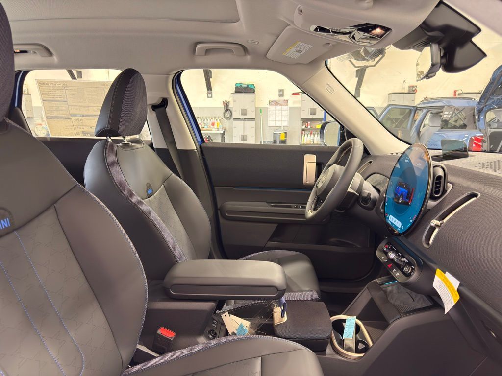 Thumbnail: 2025 MINI Cooper Countryman - 29