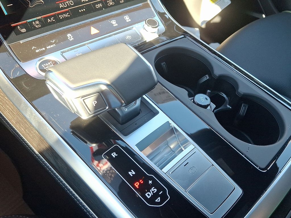 Thumbnail: 2026 Audi Q7 - 12