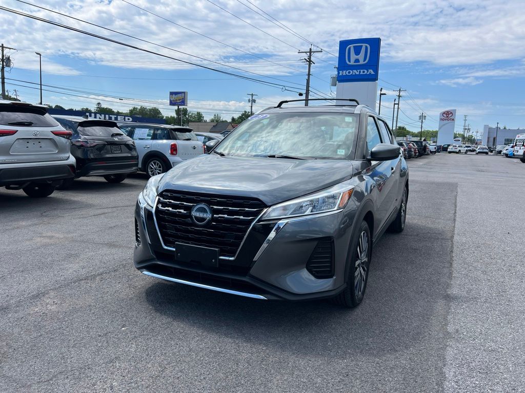 Gray (Gun Metallic) 2023 Nissan Kicks SUV / Crossover Front-Wheel Drive Continuously Variable Transmission