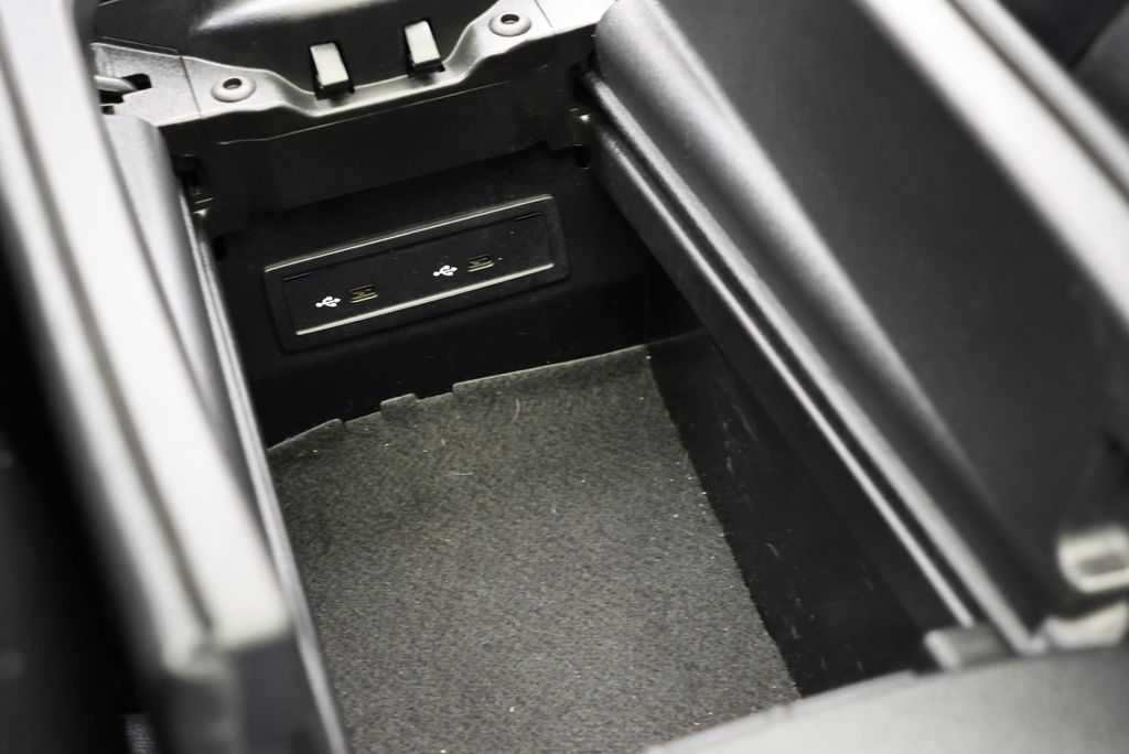 Thumbnail: 2023 Mercedes-Benz E-Class - 31