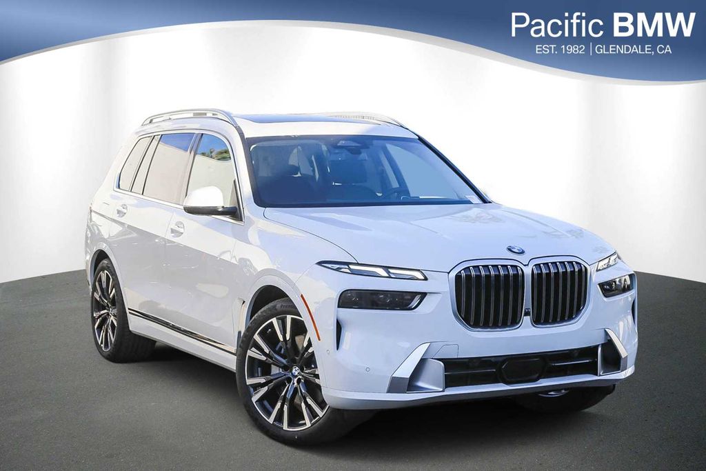 Alpine White 2025 BMW X7 xDrive40i AWD SUV / Crossover All-Wheel Drive 8-Speed Automatic