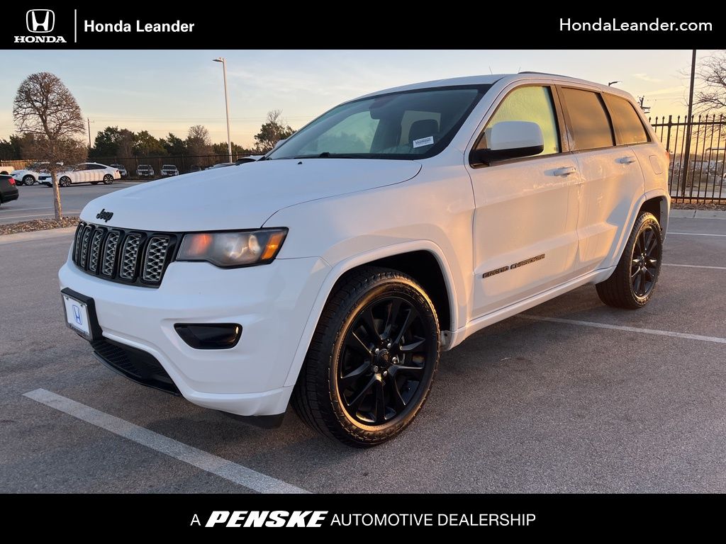 Thumbnail: 2017 Jeep Grand Cherokee - 1
