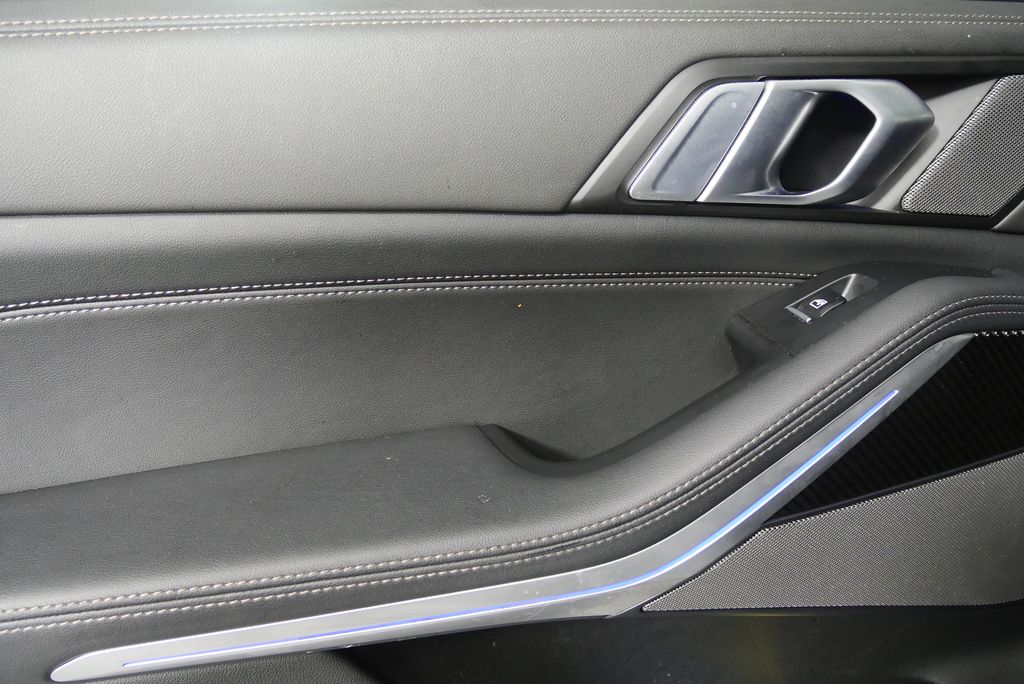 2024 BMW X5 M60i 14
