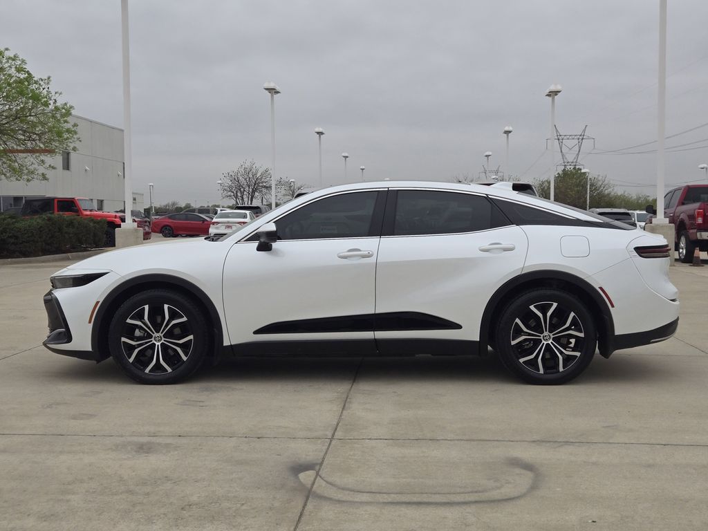 View vehicle photo 4