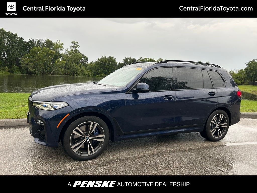2022 BMW X7 M50i Hero Image